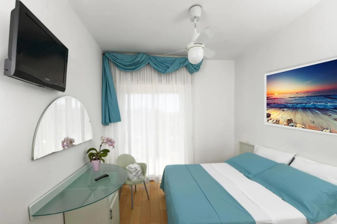 Hotel La Rosa Cattolica 3*,